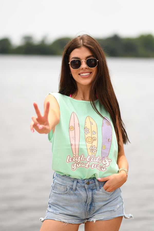 High tides & Good vibes tank