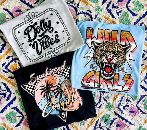 Sun-kissed cowgirl retro black tee
