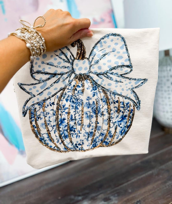 Stunning blue floral pumpkin bow tee