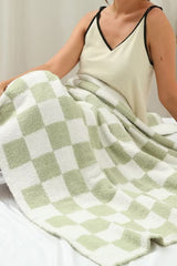 Black & White Checkerboard 127*152cm Flannel Blanket