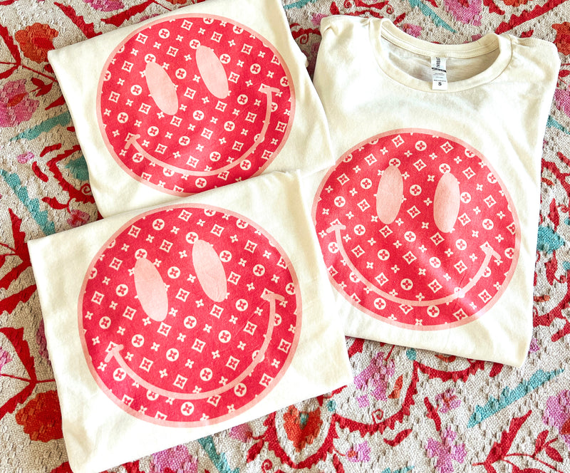 Boujee Smiley cream tee
