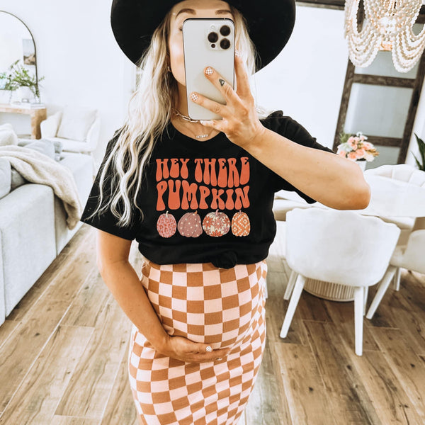 Hey there Pumpkin black tee