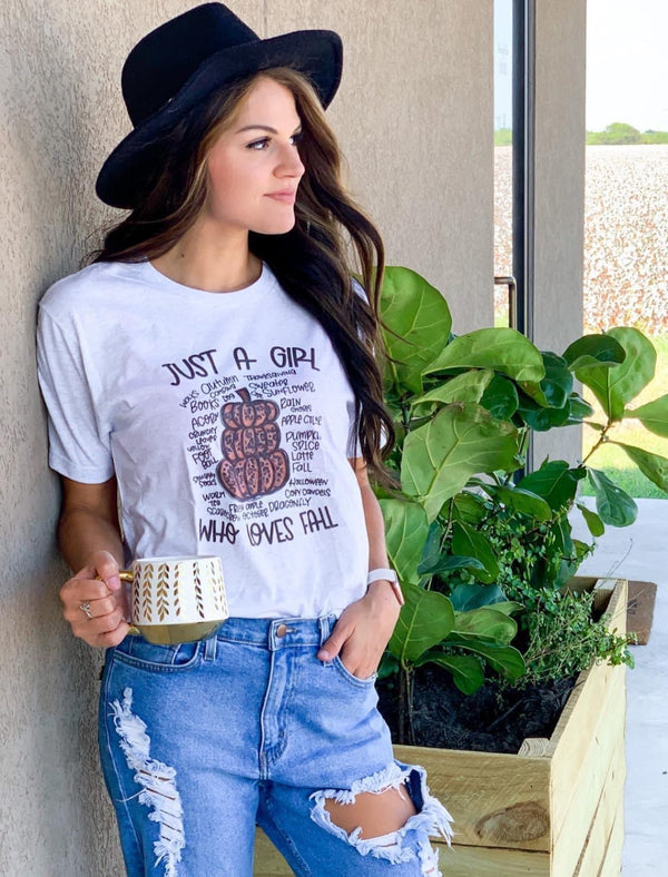 Just a Girl who loves fall tee