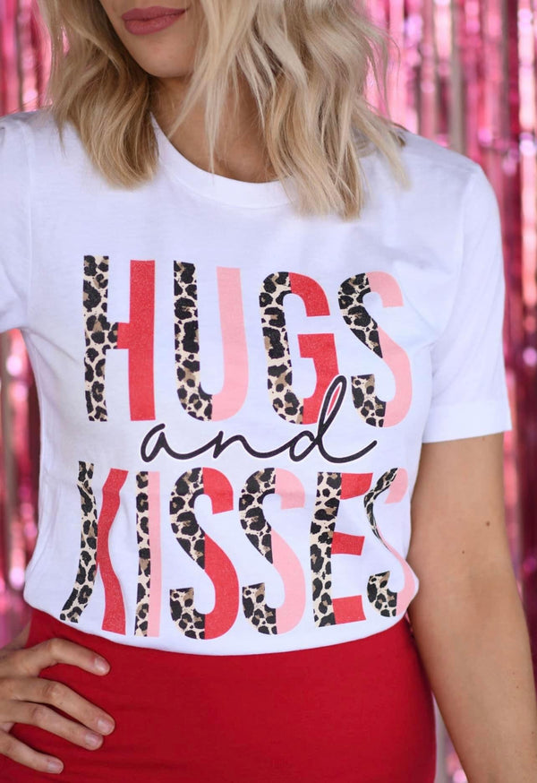 Hugs & Kisses leopard Letter tee