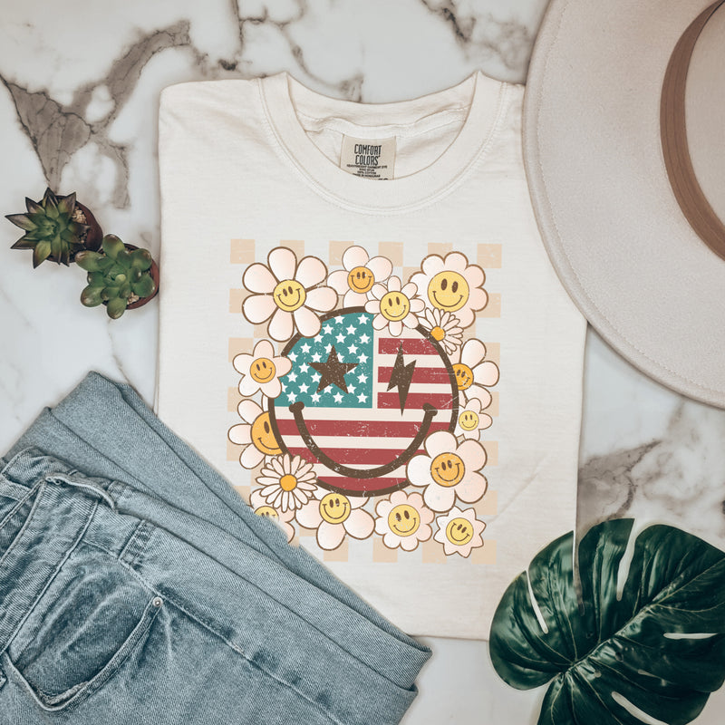 Retro daisy Patriotic smiley tee