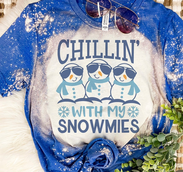 Chillin with my snowmies tee