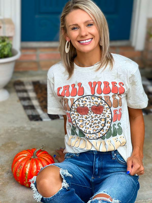 Fall vibes smiley tee